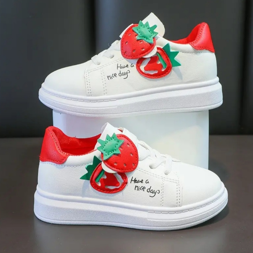 Girl's sneakers